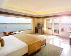 Khách sạn Hotel Naveen Lakeside (Hubli, Ấn Độ)