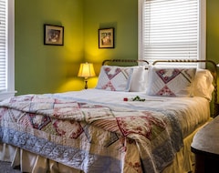 Carisbrooke Inn Bed & Breakfast (Ventnor City, Hoa Kỳ)
