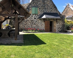 Toàn bộ căn nhà/căn hộ Auvergne Puy De Dome 3 Comfortable Cottages Heated Pool 28 ° May To Sept (Saint-Alyre-ès-Montagne, Pháp)