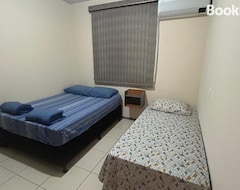 Entire House / Apartment Apt. Aconchegante (Araguari, Brazil)