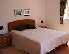 Koko talo/asunto 26149/al Lovely 4 Bed 3 Bath Villa With Large Pool, 250 Meters From The Beach (Monte Gordo, Portugali)