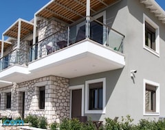 Koko talo/asunto Melikiron Luxury Apartments (Agios Nikitas, Kreikka)