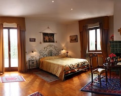 Hotel Villa Sant'Uberto Country Inn (Radda in Chianti, Italy)