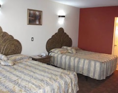 Khách sạn Hotel Pueblito Inn (Rosarito, Mexico)