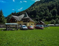 Toàn bộ căn nhà/căn hộ Mountain Home - In The Middle Of The Nature (Dâmbovicioara, Romania)
