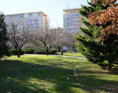 Khách sạn Agentia H Accommodation (Bucharest, Romania)