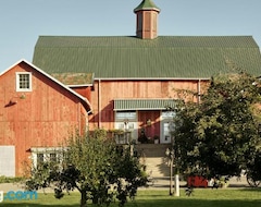 The Eddie Hotel and Farm (Wellington, Canadá)