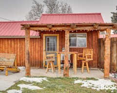 Tüm Ev/Apart Daire Glenvil Cabin With Gas Grill Steps To Dock And Pond! (Hastings, ABD)