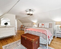 Toàn bộ căn nhà/căn hộ Magnolia Point, Charming 3 Bedroom 2 Bath Cottage (Sparrows Point, Hoa Kỳ)