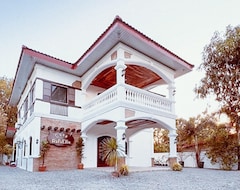 Khách sạn Reddoorz @ Casa Rafaelle Transient Ilocos Sur (Banayoyo, Philippines)