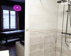 Koko talo/asunto Suite Passion - Jacuzzi Spa - Table De Massage - 1 Chambre (Saint-Étienne, Ranska)