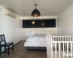 Koko talo/asunto Villa, Piscine Et Jacuzzi Pour 10 Personnes (Alès, Ranska)