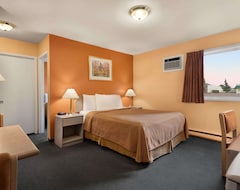 Hotel Travelodge by Wyndham Quesnel BC (Quesnel, Canada)