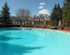 Entire House / Apartment Wildflower 679 New Listing! Great Views From The Heart Of Sun Valley Resort (Sun Valley, USA)