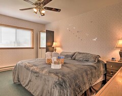 Casa/apartamento entero New! Pet-friendly Retreat W/ Hot Tub: 11 Mi To Ski (Mount Pleasant, EE. UU.)