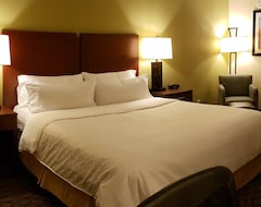Hotel Holiday Inn Express & Suites Lancaster (Lancaster, USA)