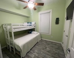Casa/apartamento entero Galveston Beach Getaway: 2br Unit, Essentials & Attractions Nearby! Sleeps 6 (Galveston, EE. UU.)