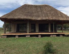 Hotel Ntoroko Game Lodge (Bundibugyo, Uganda)