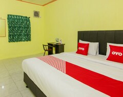 Hotel OYO 1701 Bagus Inn (Karo, Indonesia)