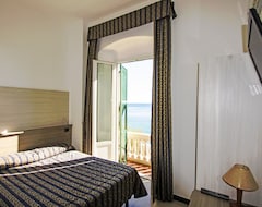 Khách sạn Hotel Baia (Monterosso al Mare, Ý)