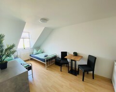 Hele huset/lejligheden Flex Aparts - Komplett Möblierte Wohnung Mit 2 Zimmern In Chemnitz-lutherviertel (Chemnitz, Tyskland)