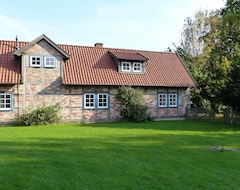 Toàn bộ căn nhà/căn hộ Beautiful Half-Timbered House With Space For 5 People On The Edge Of A Rundling Village (Küsten, Đức)