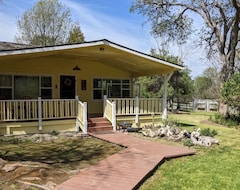 Koko talo/asunto The Cheerful Hollies Cottage (Dunlap, Amerikan Yhdysvallat)