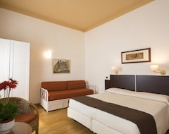 Hotel Piazza Paradiso Accommodation (Siena, Italy)