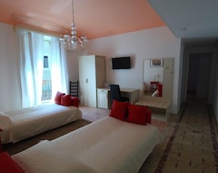 Bed & Breakfast Gualtiero Camere & Suite (Caltagirone, Italia)
