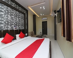 OYO 30090 Hotel New Grand (Deoghar, Indien)