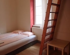 Hotel Santico Art Hostel And Guesthouse (Budapest, Hungary)