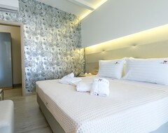 Khách sạn Hatzoudis Luxury Suites (Chrissi Ammoudia, Hy Lạp)