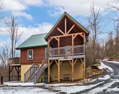 Toàn bộ căn nhà/căn hộ New Cozy Cabin, High Elevation, Fresh Air, And Views! (Elk Park, Hoa Kỳ)