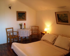 Toàn bộ căn nhà/căn hộ Two Bedroom Apartment With Terrace And Sea View Krk (A-11646-A) (Virje, Croatia)