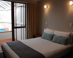 Hotel Quality Inn Acapulco Taupo (Taupo, New Zealand)
