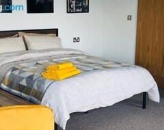 Khách sạn Luxury beach front rooms- PMA (Kirkcaldy, Vương quốc Anh)