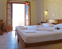 Hotel Tarsanas Studios & Appartment (Kokkari, Greece)