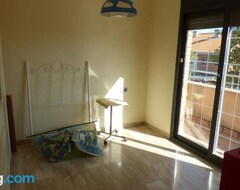Entire House / Apartment Chalet Moderno En Calafell (Calafell, Spain)