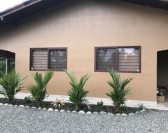 Toàn bộ căn nhà/căn hộ American Comfort With Costa Rica Flare! (Miramar, Costa Rica)