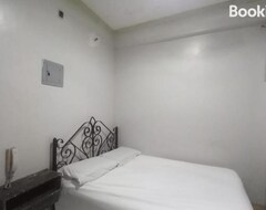 Khách sạn Oyo 1066 Dorotello Apartelle (Cainta, Philippines)