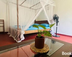 Hotel Moon Bay (Mirissa, Šri Lanka)