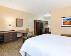 Candlewood Suites Louisville - NE Downtown Area, an IHG Hotel (Louisville, USA)
