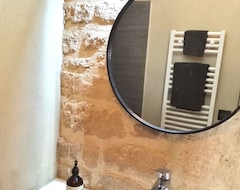 Very Nice Room In Particular Hotel Of The Historic Heart Of Uzès (Uzès, Frankrig)