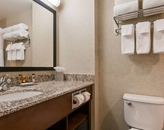Hotel Best Western Plus Service Inn & Suites (Lethbridge, Canadá)