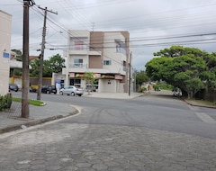 Hele huset/lejligheden Casa Térrea, 250m Da Praia, Próximo Do Centro. Impecável ! Aproveite (Itanhaém, Brasilien)