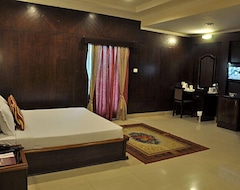 Hotel Rudra Continental (Rudrapur, India)