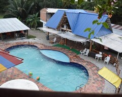 Khách sạn Shaddai Restaurante Y Hospedaje (Puerto Triunfo, Colombia)