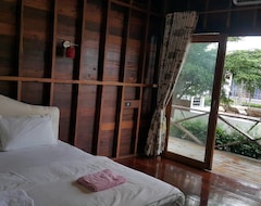 Lomakeskus Ingaun Resort (Suphanburi, Thaimaa)