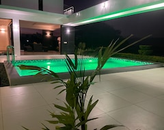 Hele huset/lejligheden Fiji - Designer Home With Pool & Seaviews. Whole Villa To Yourselves. Nzd500 P/n (Tavua, Fiji)