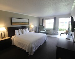 Khách sạn At Home Inn & Suites (Pensacola, Hoa Kỳ)